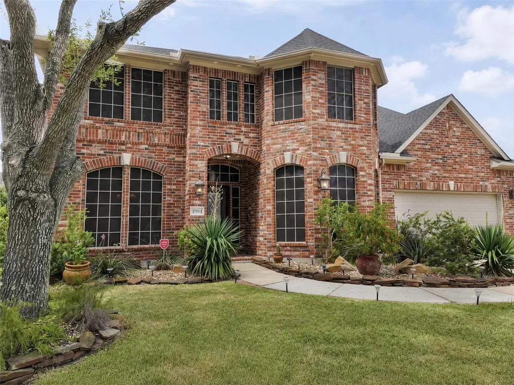 1904 Keswick Court Pearland, TX 77581