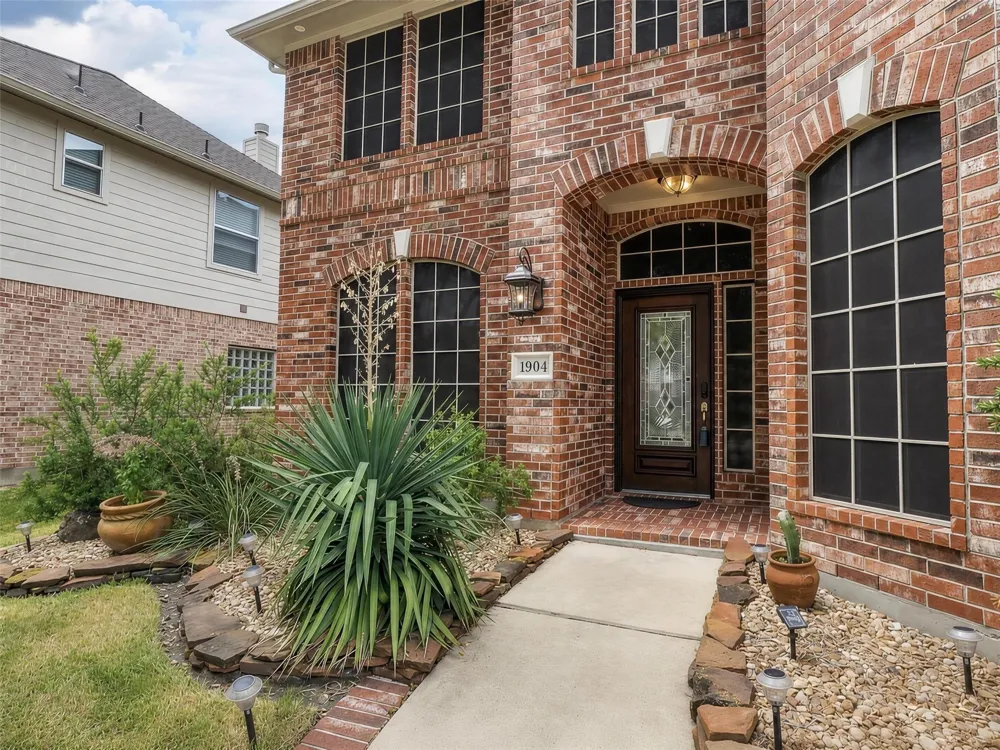 1904 Keswick Court Pearland, TX 77581