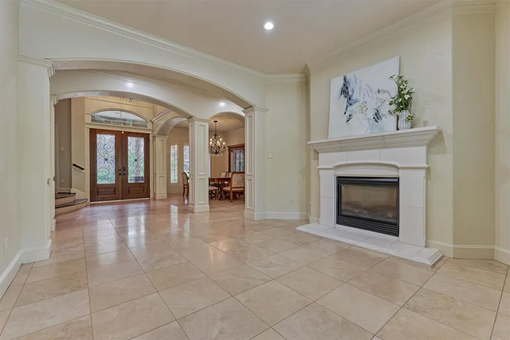 94 E Bracebridge Circle The Woodlands, TX 77382
