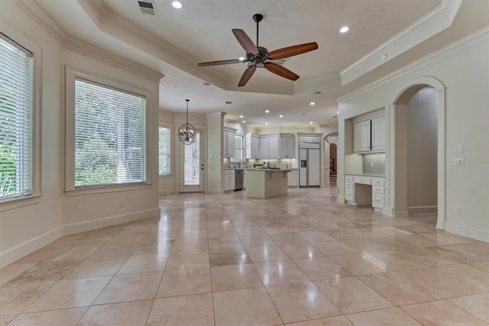 94 E Bracebridge Circle The Woodlands, TX 77382