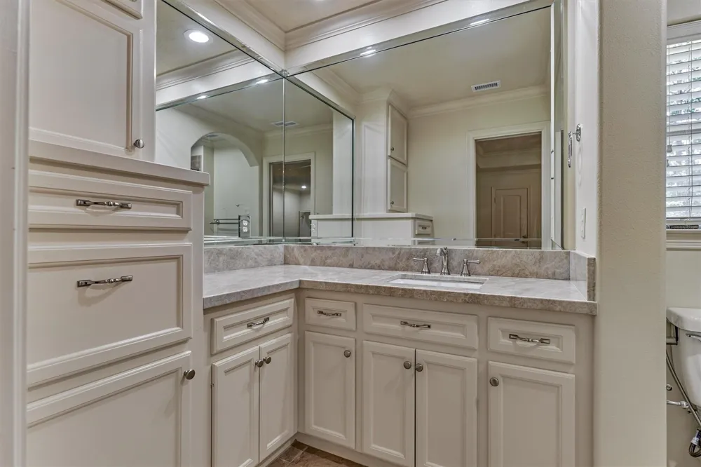 94 E Bracebridge Circle The Woodlands, TX 77382