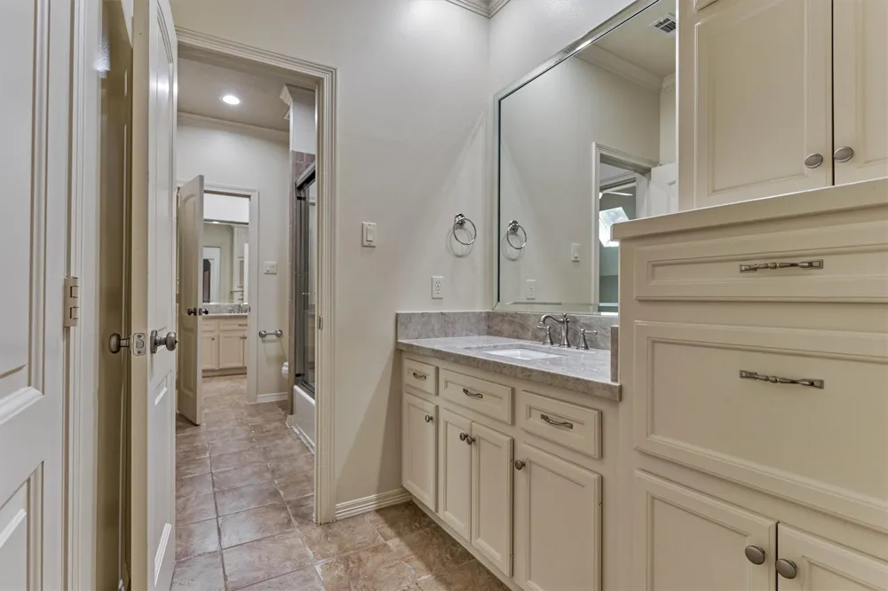 94 E Bracebridge Circle The Woodlands, TX 77382