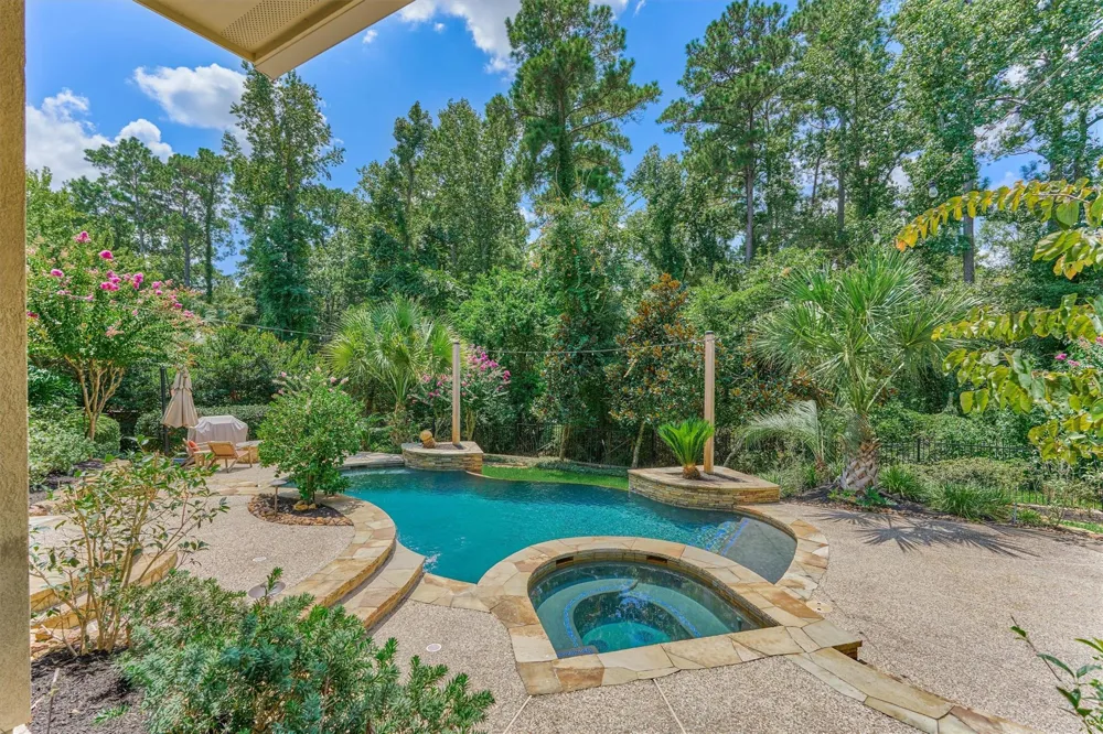 94 E Bracebridge Circle The Woodlands, TX 77382