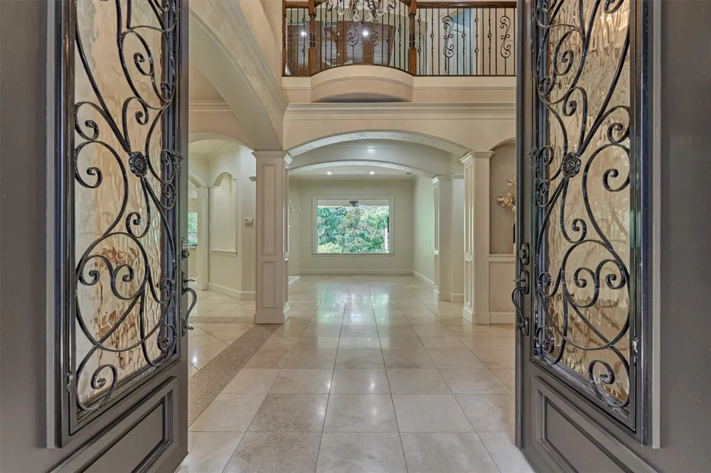 94 E Bracebridge Circle The Woodlands, TX 77382