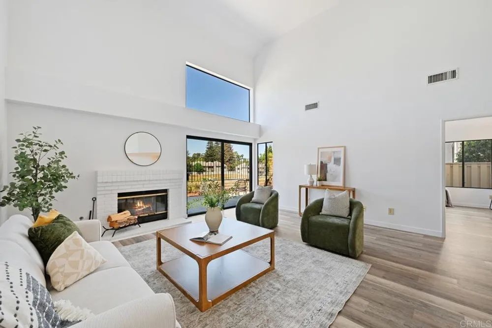 1762 Spyglass Circle Vista, CA 92081