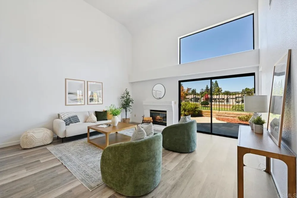 1762 Spyglass Circle Vista, CA 92081