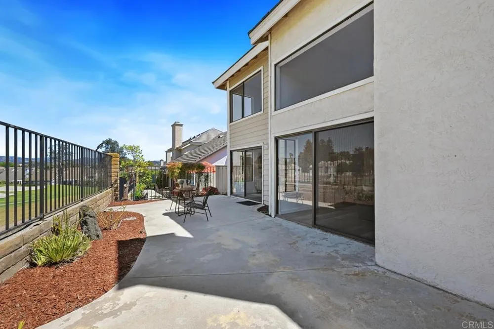 1762 Spyglass Circle Vista, CA 92081