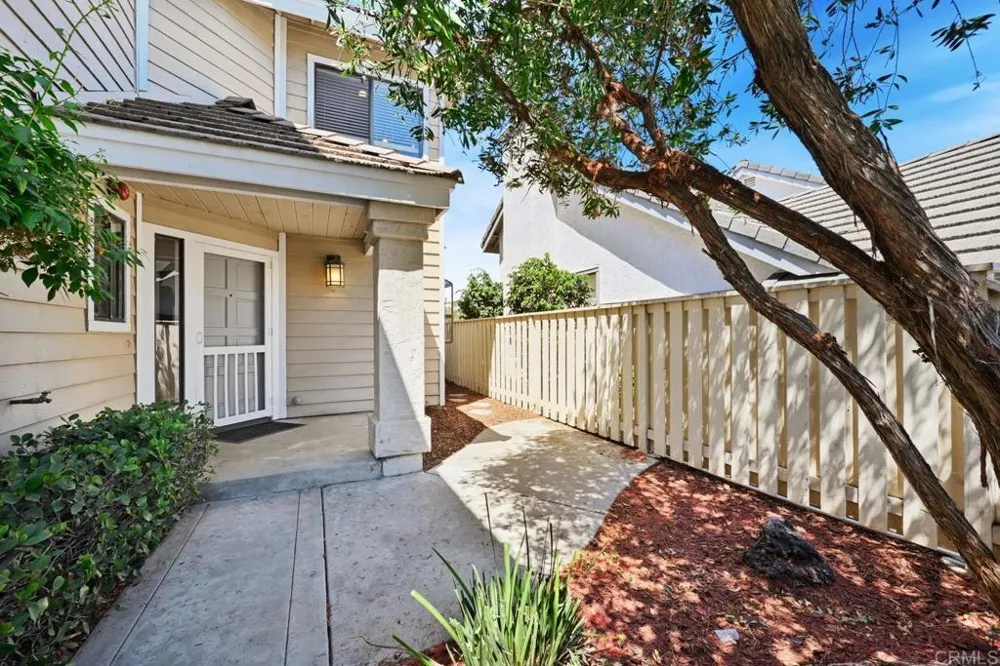 1762 Spyglass Circle Vista, CA 92081