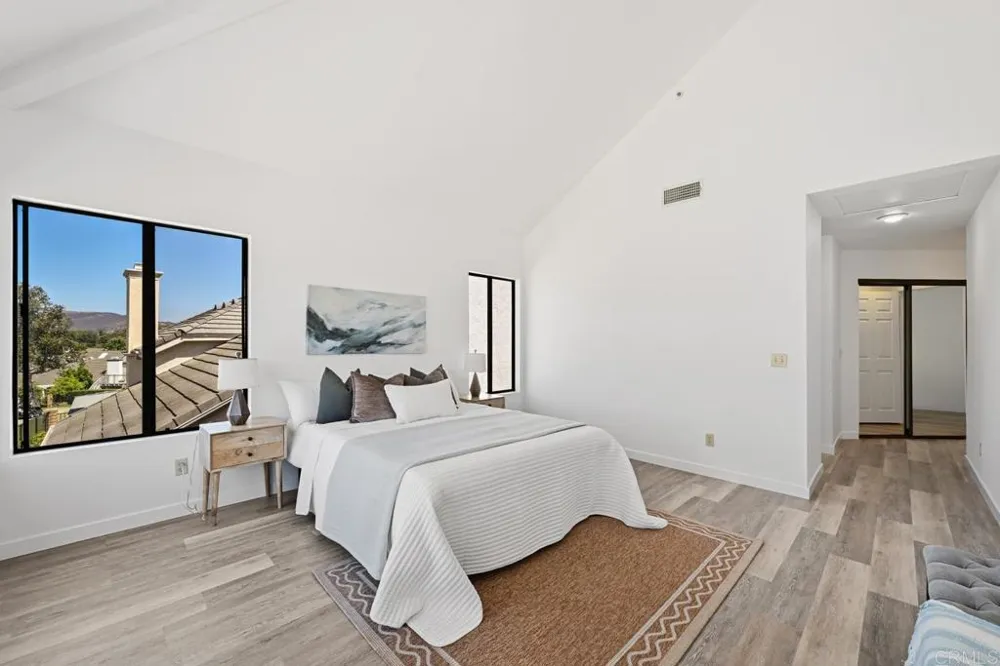 1762 Spyglass Circle Vista, CA 92081