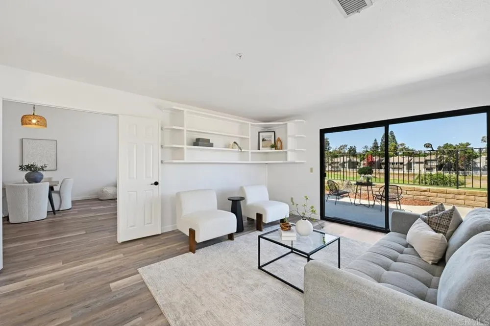 1762 Spyglass Circle Vista, CA 92081