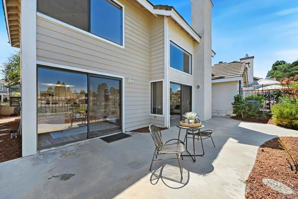 1762 Spyglass Circle Vista, CA 92081
