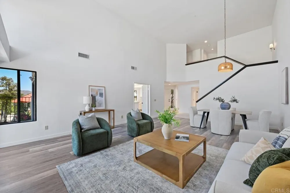 1762 Spyglass Circle Vista, CA 92081