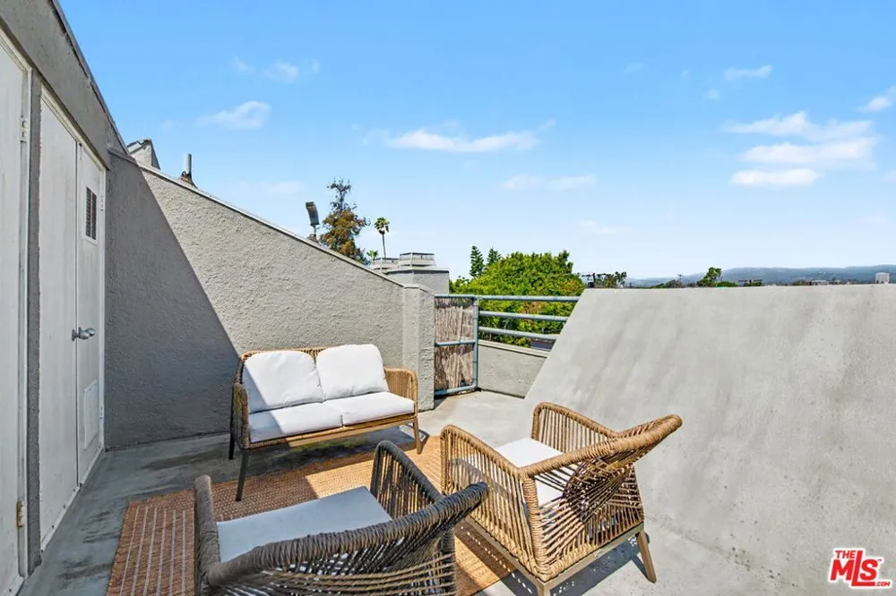 2408 34th Street #4 Santa Monica, CA 90405