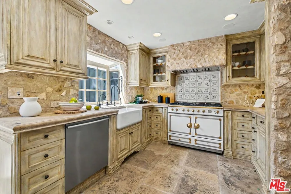 2408 34th Street #4 Santa Monica, CA 90405