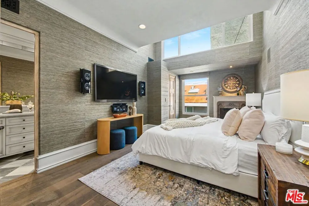 2408 34th Street #4 Santa Monica, CA 90405