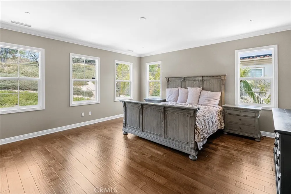 1009 Newhall Brea, CA 92821