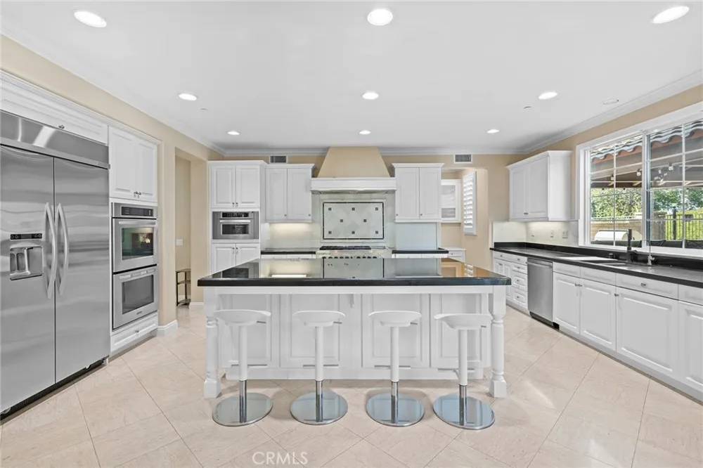 1009 Newhall Brea, CA 92821