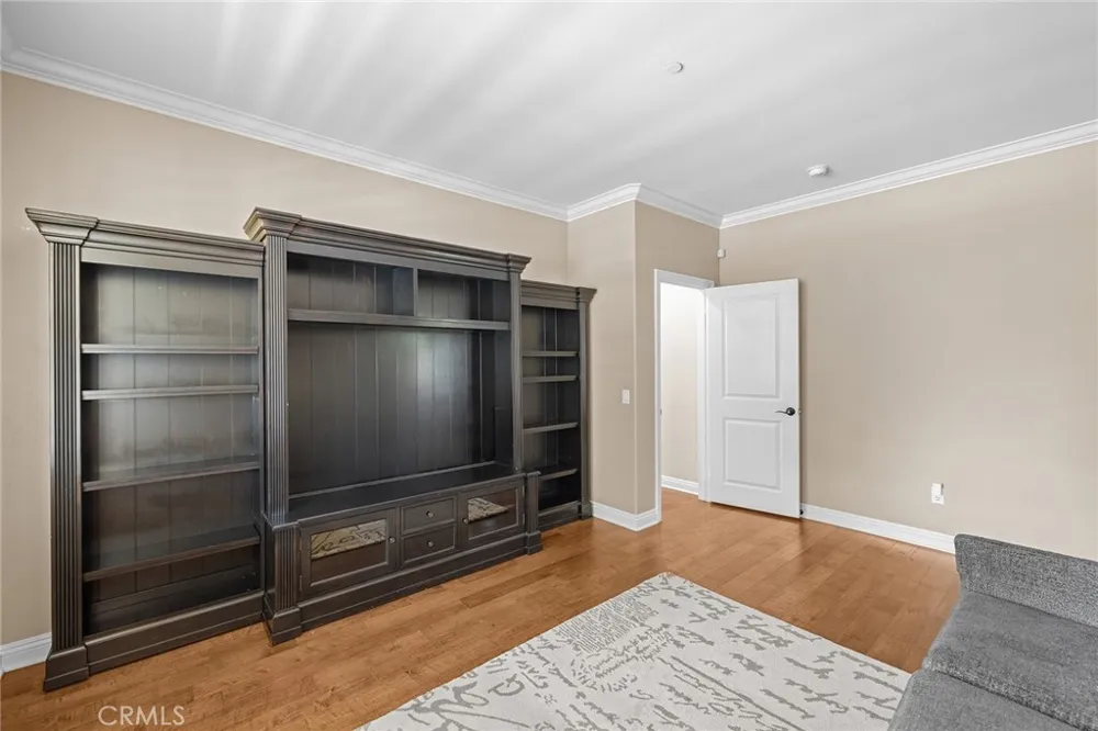 1009 Newhall Brea, CA 92821