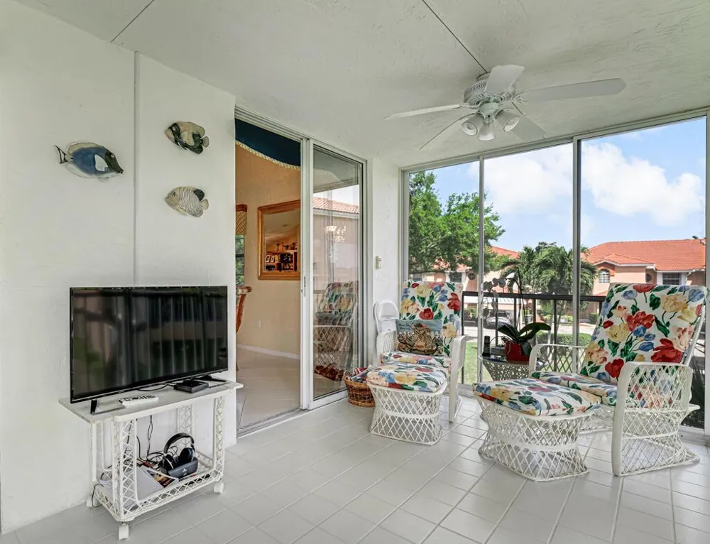 9805 Shadybrook 201 Drive #201 Boynton Beach, FL 33437