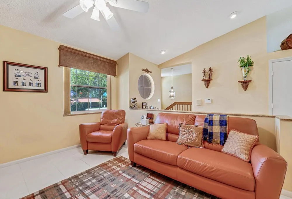 9805 Shadybrook 201 Drive #201 Boynton Beach, FL 33437