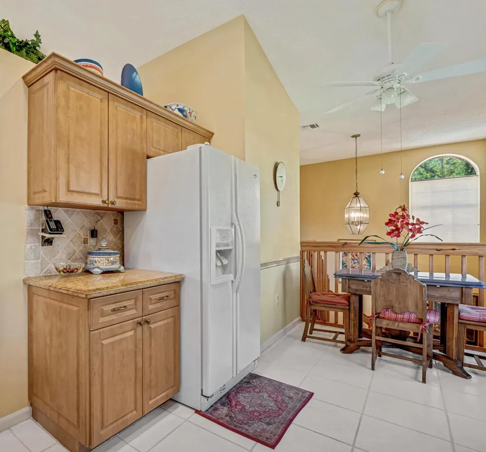 9805 Shadybrook 201 Drive #201 Boynton Beach, FL 33437