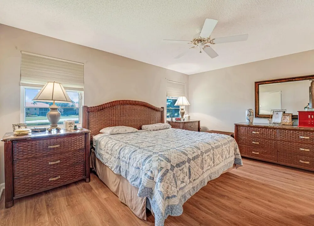 9805 Shadybrook 201 Drive #201 Boynton Beach, FL 33437