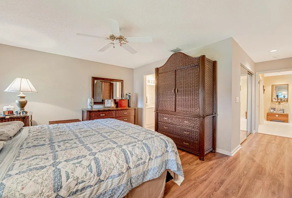 9805 Shadybrook 201 Drive #201 Boynton Beach, FL 33437
