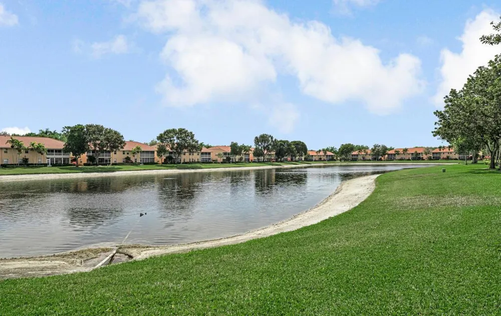 9805 Shadybrook 201 Drive #201 Boynton Beach, FL 33437