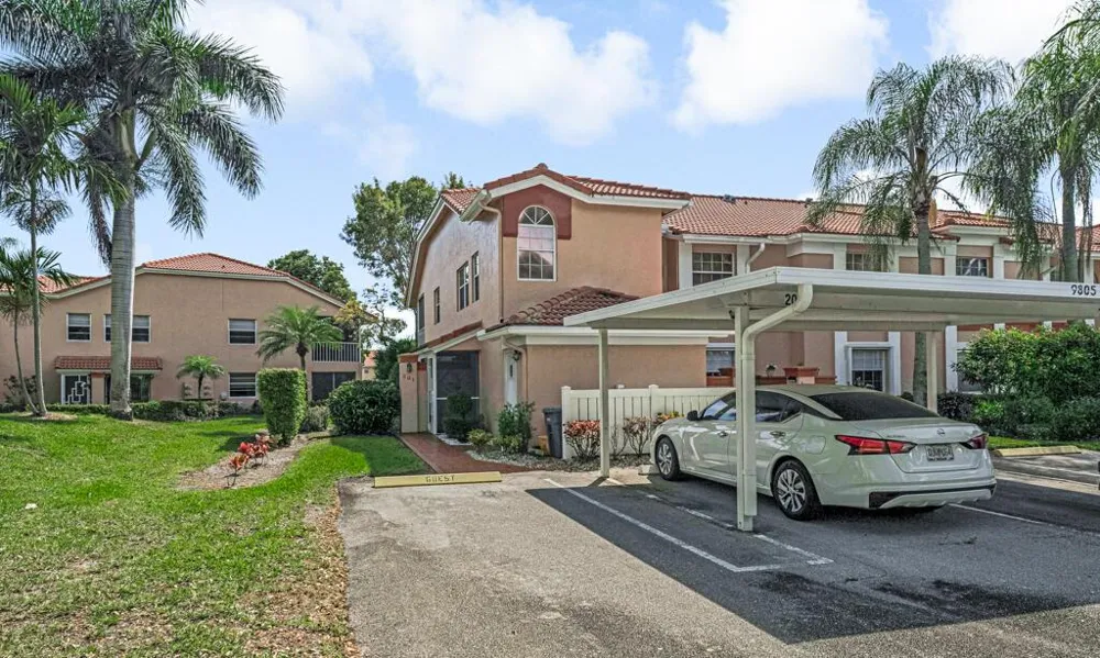 9805 Shadybrook 201 Drive #201 Boynton Beach, FL 33437