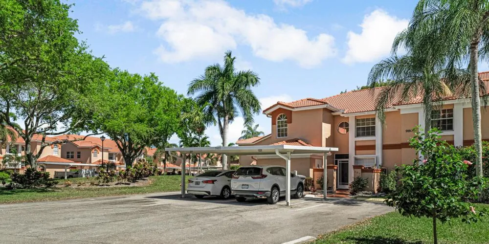 9805 Shadybrook 201 Drive #201 Boynton Beach, FL 33437