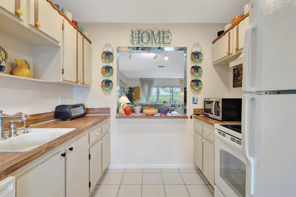 5200 Privet B Place #B Delray Beach, FL 33484
