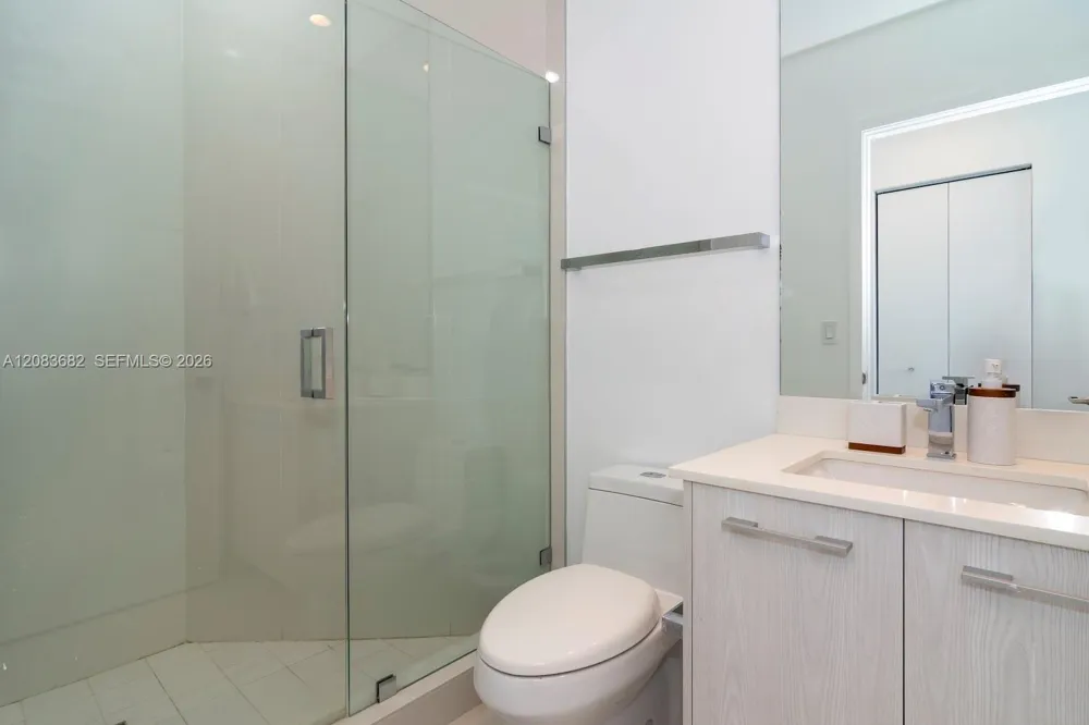55 SW 9th St #4206 Miami, FL 33130