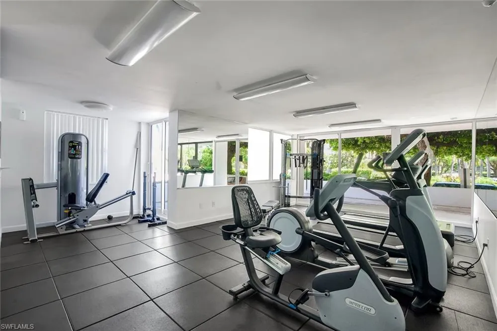 155 Ocean Lane Drive #103 Key Biscayne, FL 33149