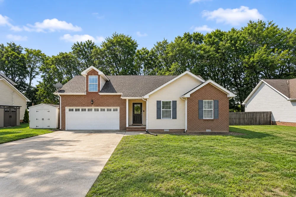 3553 Sandpiper Dr Clarksville, TN 37042