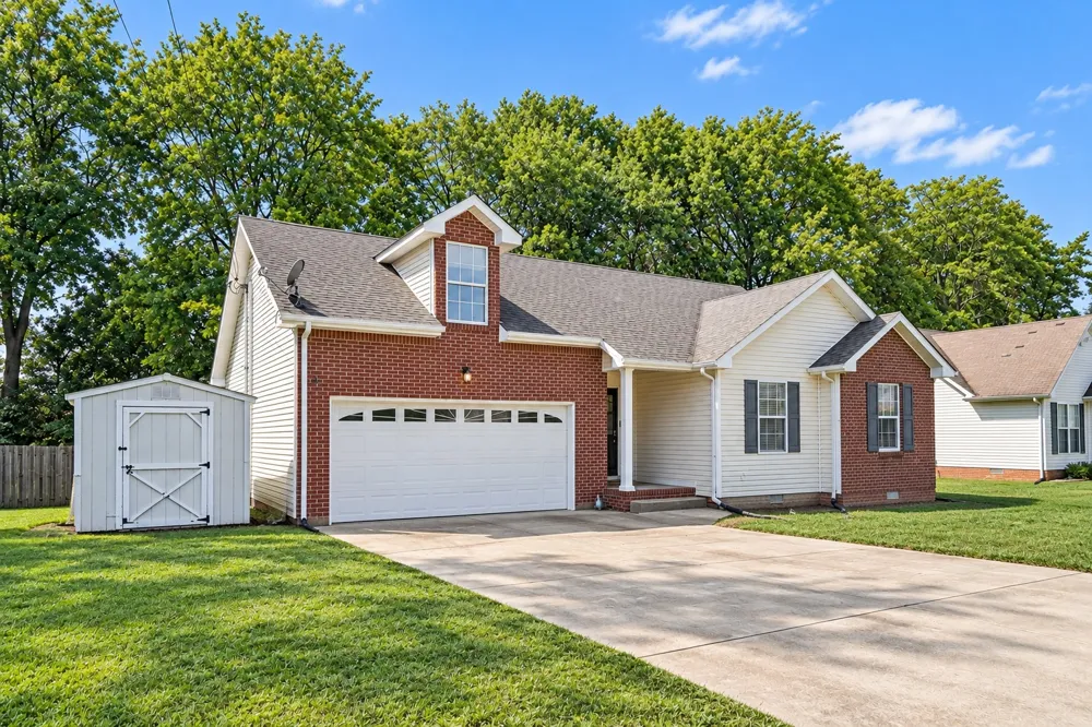 3553 Sandpiper Dr Clarksville, TN 37042