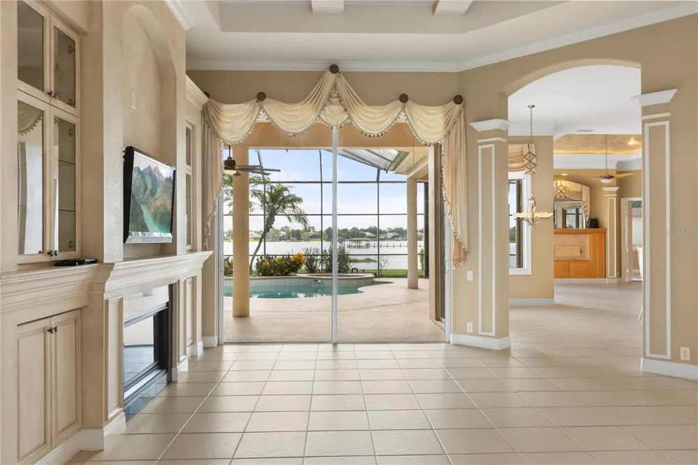 2113 WATER KEY DRIVE Windermere, FL 34786