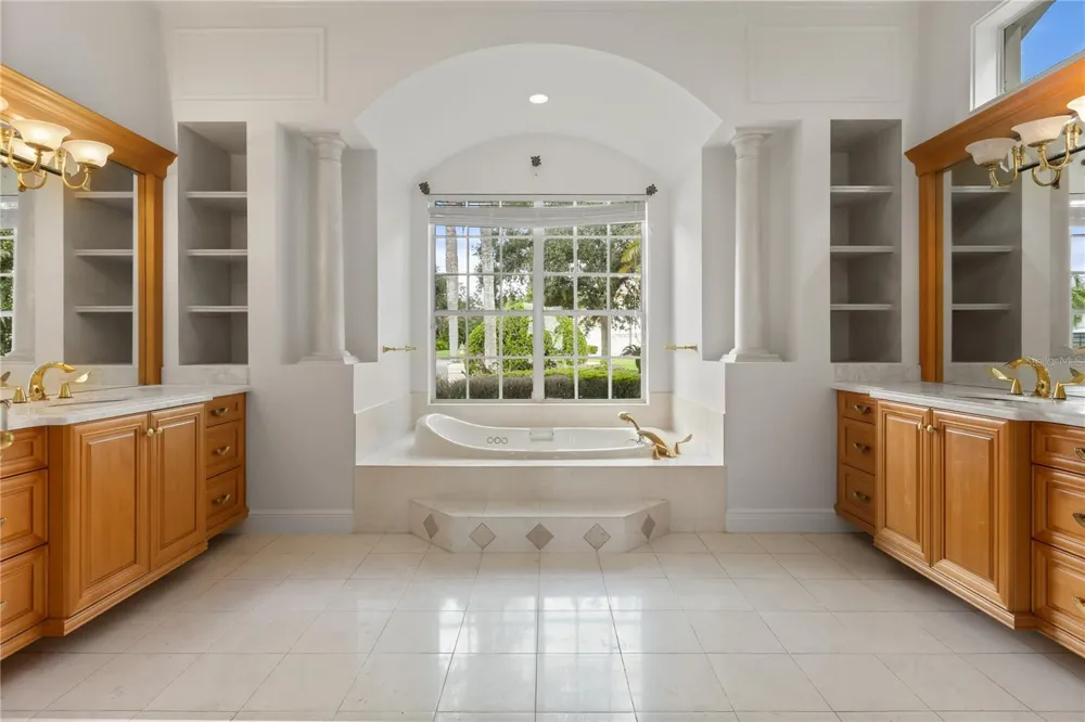 2113 WATER KEY DRIVE Windermere, FL 34786