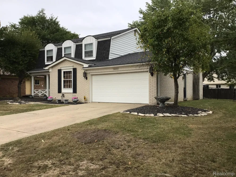 39632 Chaffer Street Clinton Charter Township, MI 48038