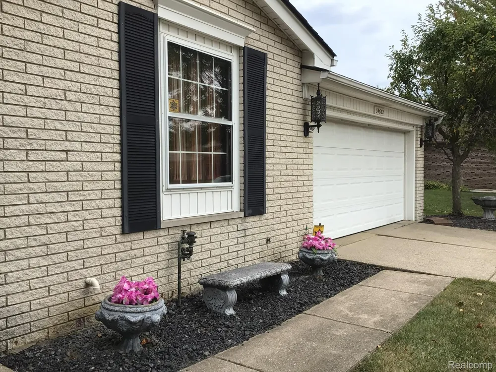 39632 Chaffer Street Clinton Charter Township, MI 48038