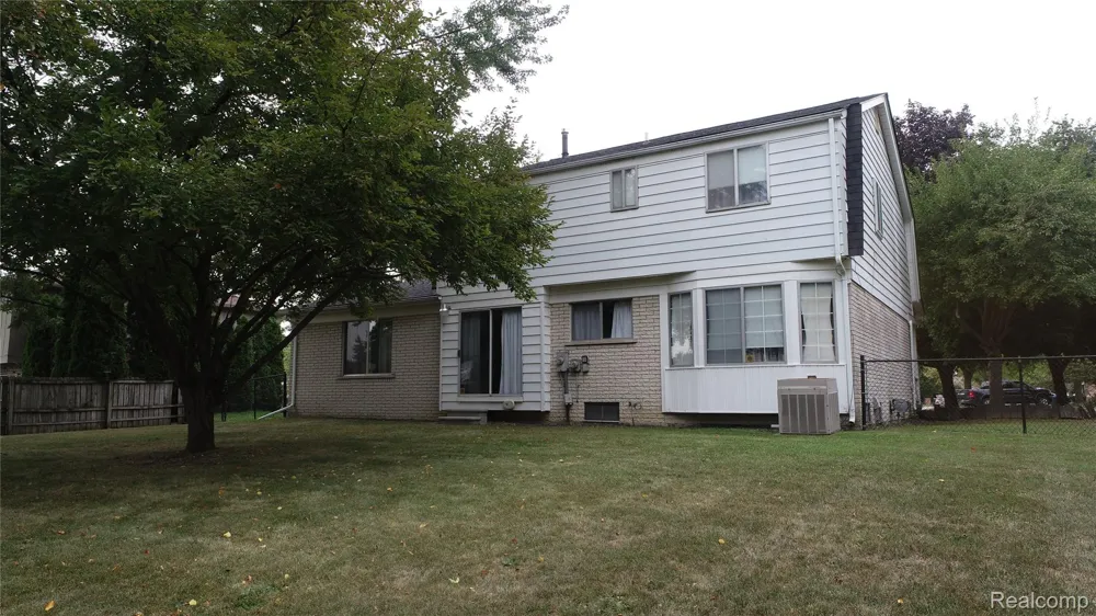 39632 Chaffer Street Clinton Charter Township, MI 48038
