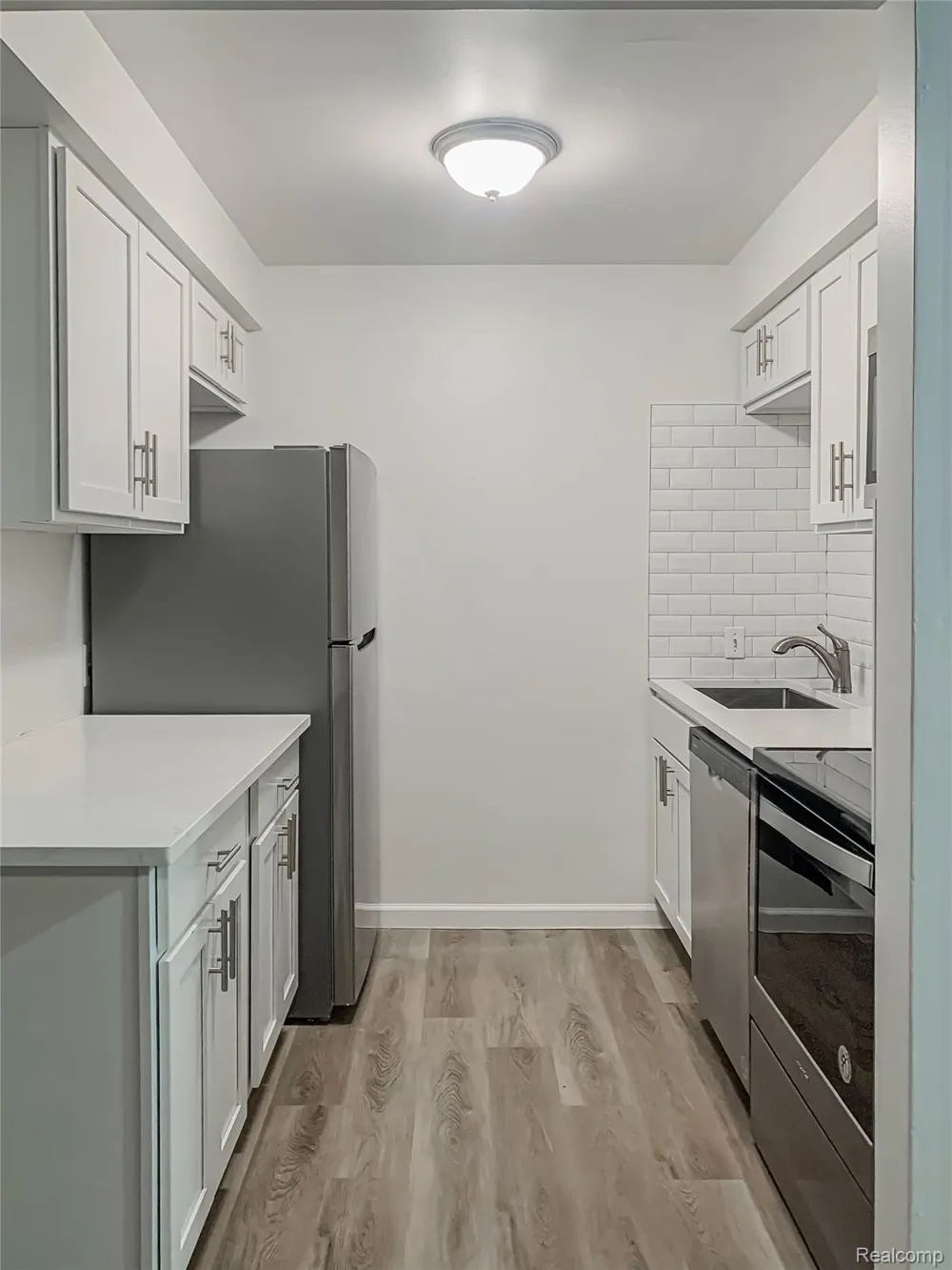 33354 Kingslane #8 Farmington City, MI 48336