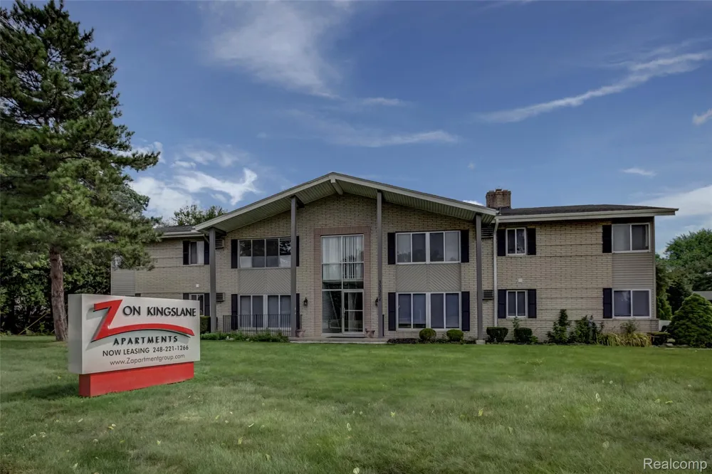 33354 Kingslane #8 Farmington City, MI 48336