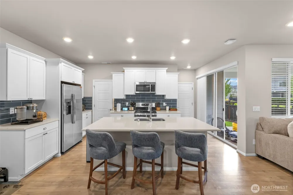 32898 Pine Avenue SE Black Diamond, WA 98010