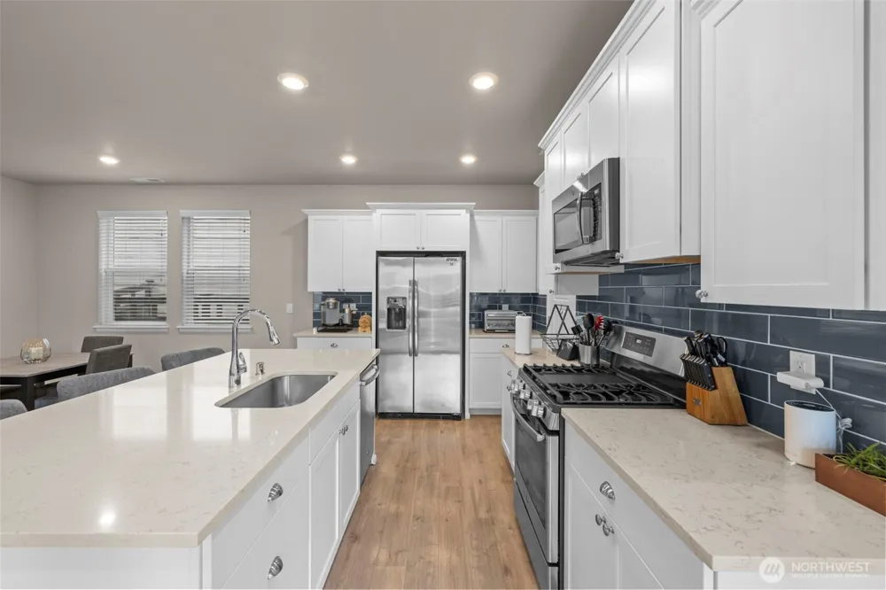 32898 Pine Avenue SE Black Diamond, WA 98010