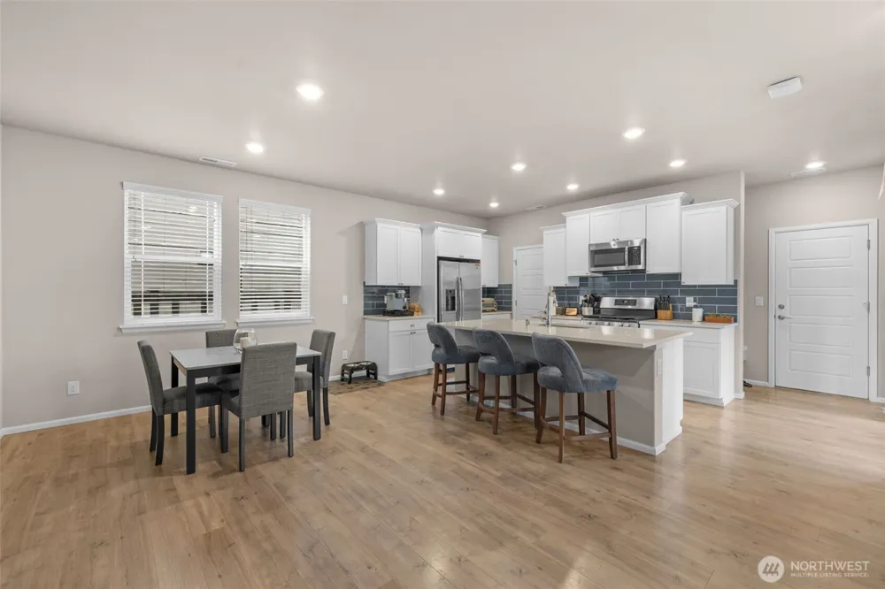 32898 Pine Avenue SE Black Diamond, WA 98010