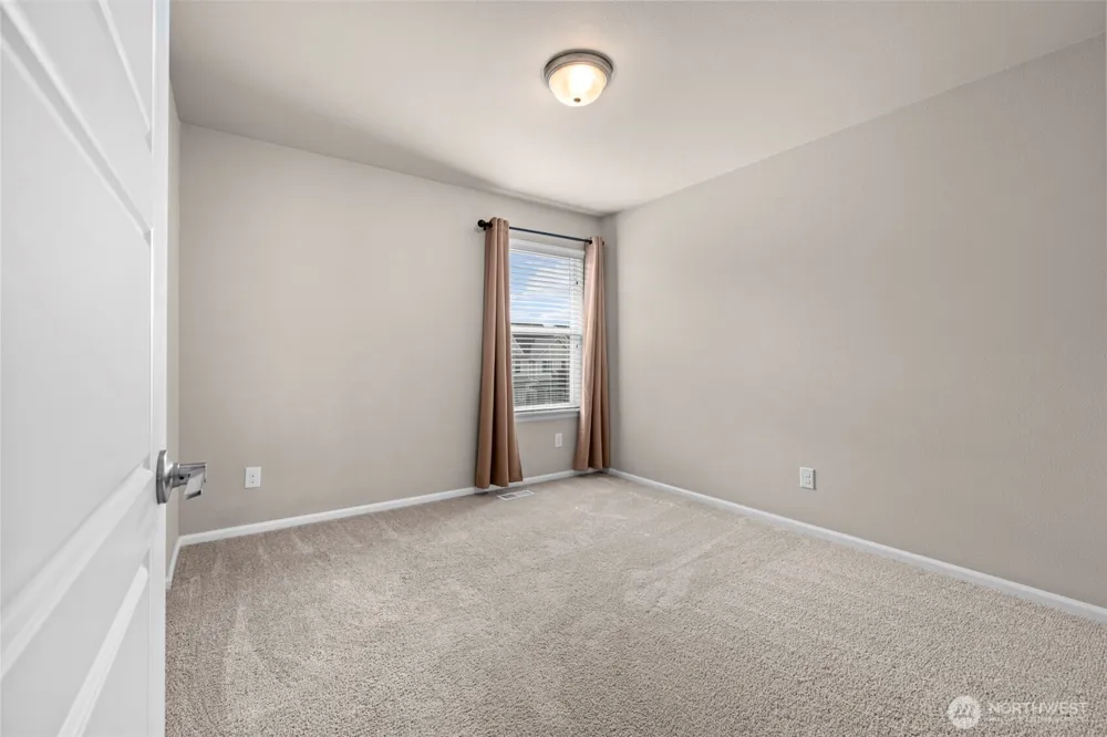 32898 Pine Avenue SE Black Diamond, WA 98010