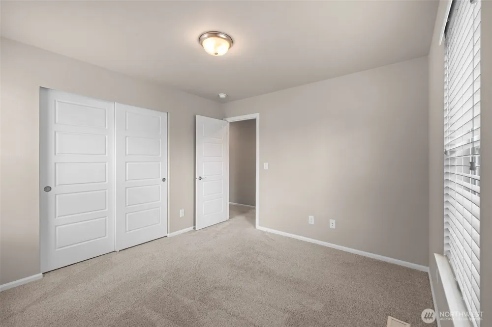 32898 Pine Avenue SE Black Diamond, WA 98010