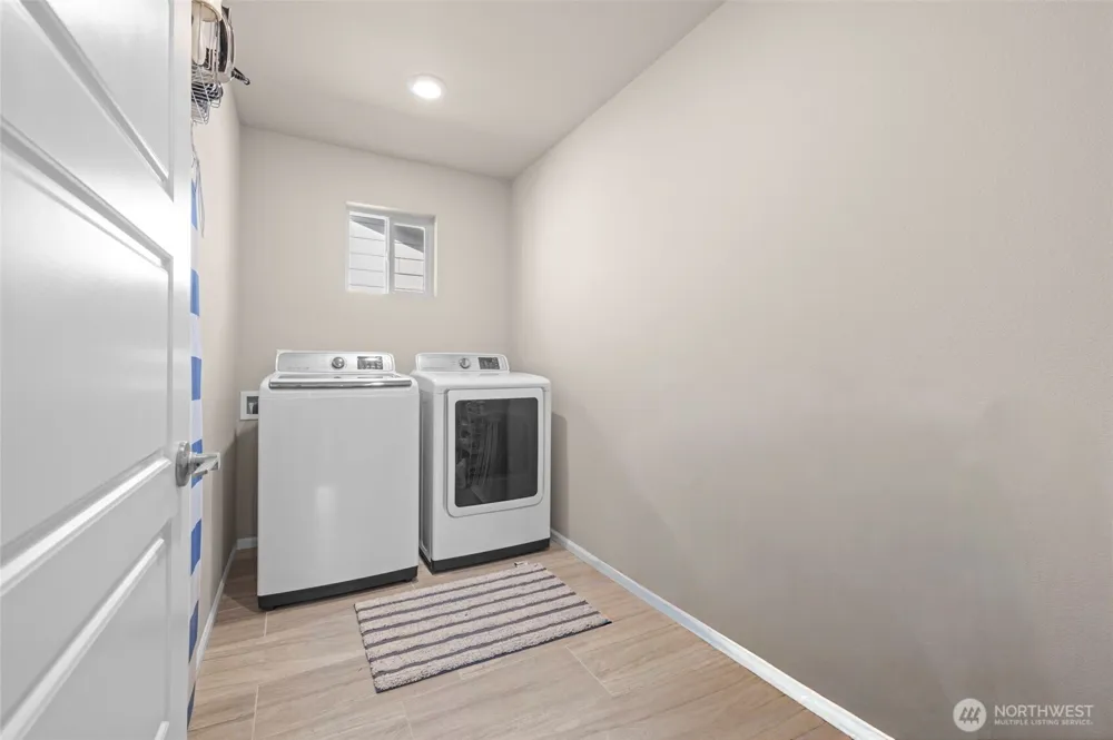 32898 Pine Avenue SE Black Diamond, WA 98010