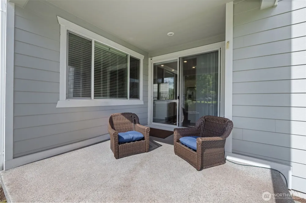 32898 Pine Avenue SE Black Diamond, WA 98010