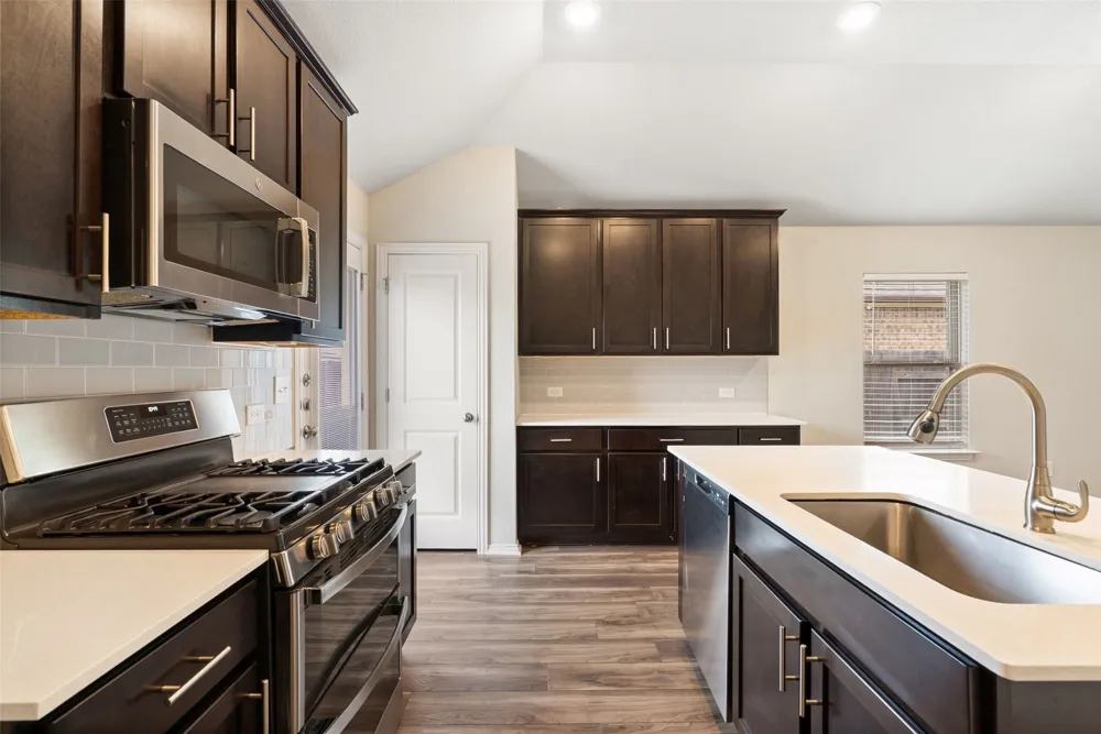 13608 Bullhorn Acacia Pass Manor, TX 78653